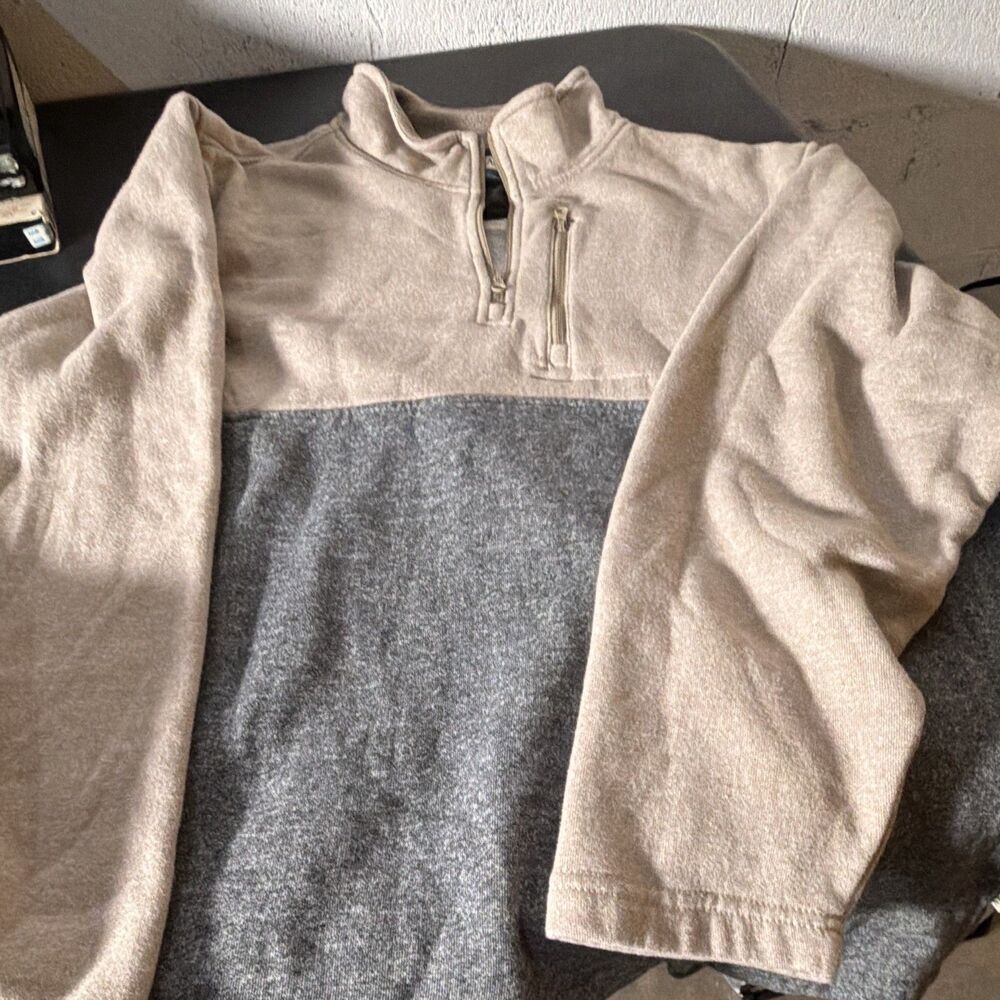 Magellan Outdoors Men's L Classic Fit Fleece 1/4 Zip Moisture Wicking Gray